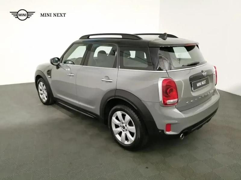 Image 2/4