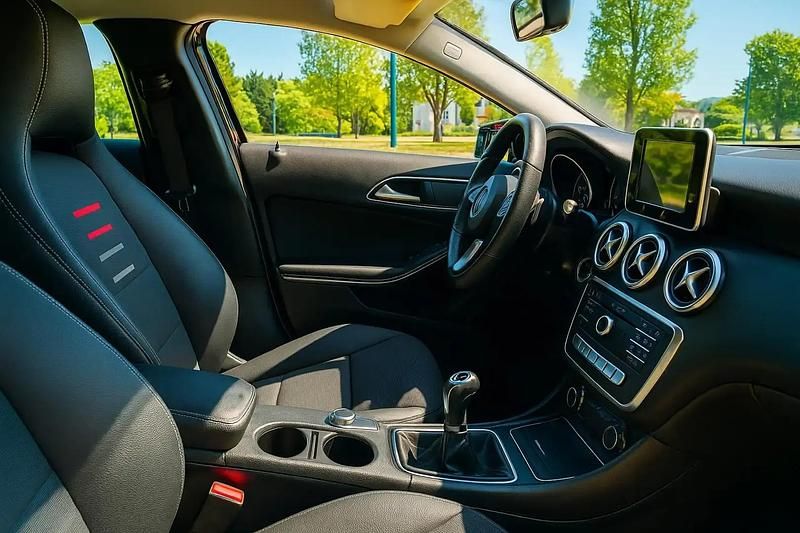 Noir Utilisé 2017 Mercedes A180 Berline | 11 900 € (Bon prix) - Image 1/4