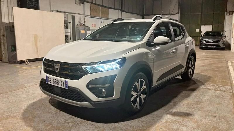 Blanc Occasion 2022 Dacia Sandero Comfort Citadine | 14 490 € (Prix juste) - Image 1/4