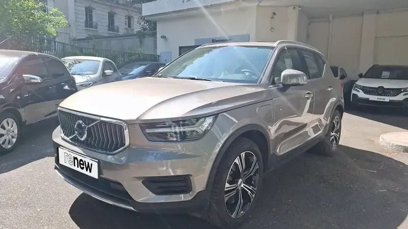 Beige Utilisé 2022 Volvo XC40 Plus SUV | 31 290 € (Super prix) - Image 1/4
