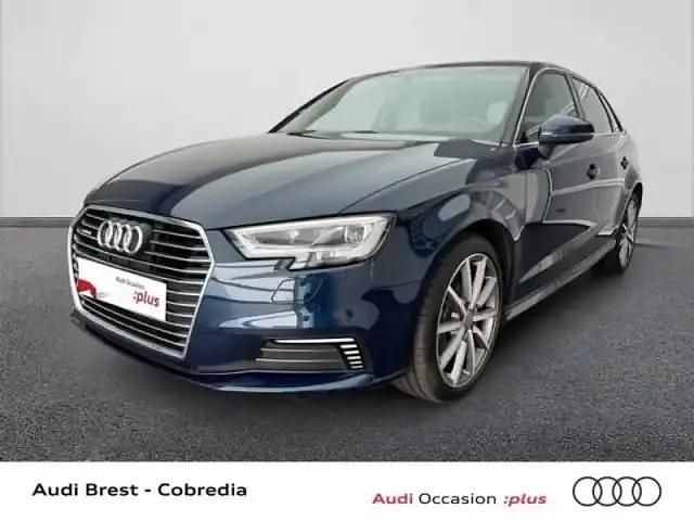 Bleu cosmos métallisé Occasion 2020 Audi A3 Sportback e-tron Design Citadine | 23 990 € (Bon prix) - Image 1/4