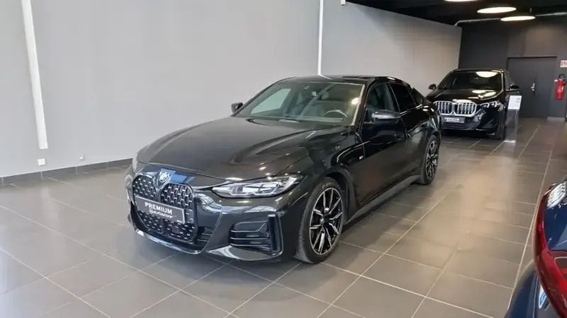 Noir Utilisé 2023 BMW 420 M Sport Coupé | 42 990 € (Prix juste) - Image 1/4