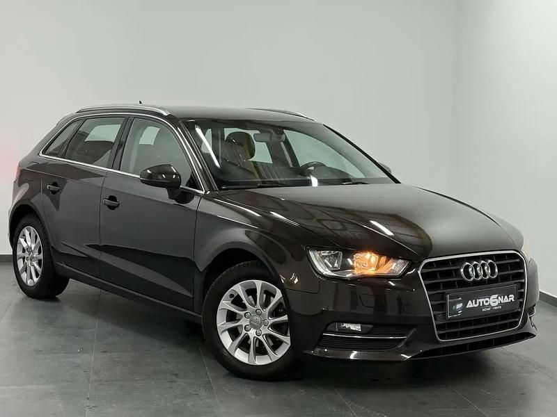 Noir Utilisé 2016 Audi A3 Sportback Sport Berline | 9 990 € - Image 1/4