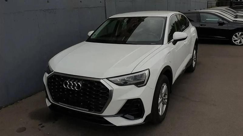 Blanc Utilisé 2022 Audi Q3 Sport SUV | 32 990 € - Image 1/4
