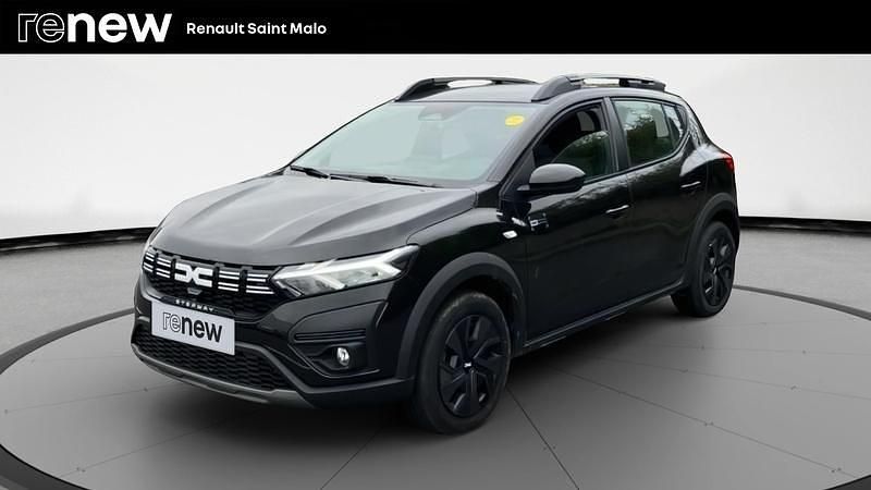 Noir Occasion 2025 Dacia Sandero Expression Citadine | 16 890 € (Prix juste) - Image 1/4