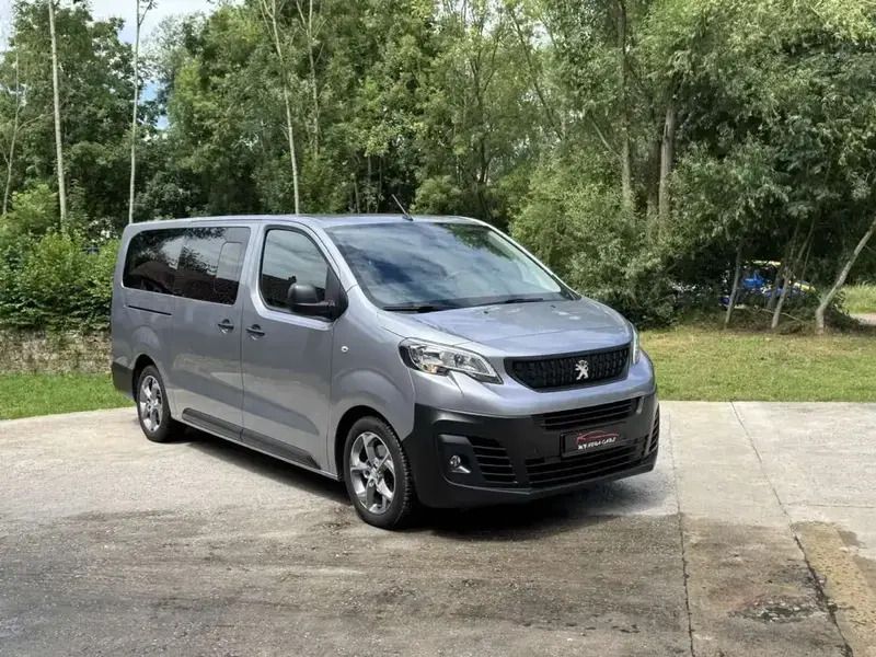Gris Utilisé 2022 Peugeot Traveller Monospace | 23 490 € - Image 1/4