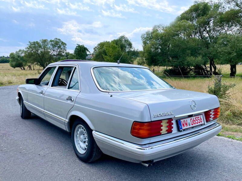 Occasion Mercedes 500 231 ch (169 kW) 1982 Argent Berline