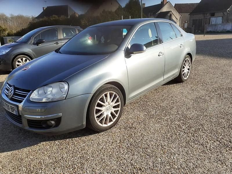 Gris Utilisé 2006 VW Jetta Berline | 2 490 € - Image 1/4