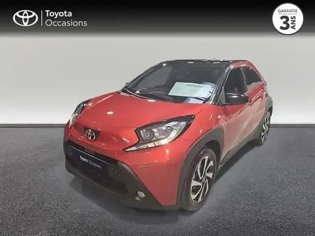 Rouge piment Occasion 2025 Toyota Aygo X Design SUV | 17 290 € (Prix juste) - Image 1/4