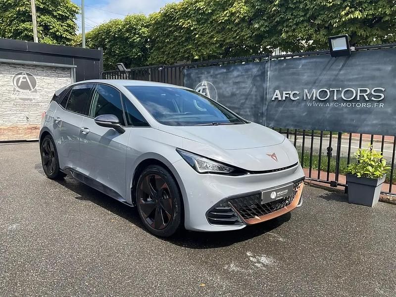 Gris Utilisé 2023 Cupra Born VZ Citadine | 24 990 € (Bon prix) - Image 1/4