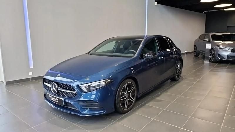 Bleu Occasion 2022 Mercedes A200 AMG line Berline | 27 990 € (Prix juste) - Image 1/4