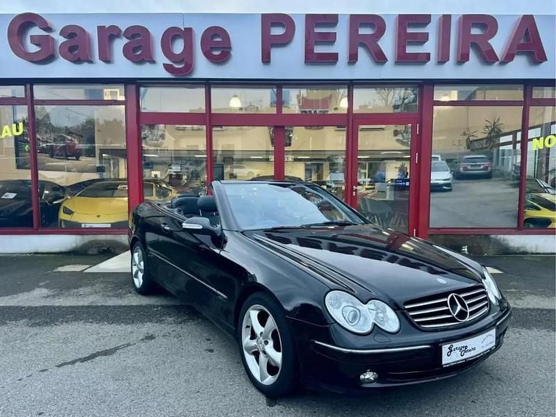 Noir Utilisé 2004 Mercedes CLK320 Avantgarde Cabriolet | 17 900 € - Image 1/4