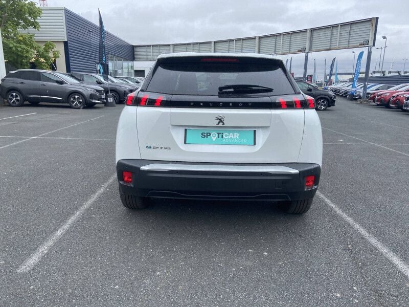 Occasion Peugeot e-2008 Style 100 kW (136 ch) 2022 Blanc SUV