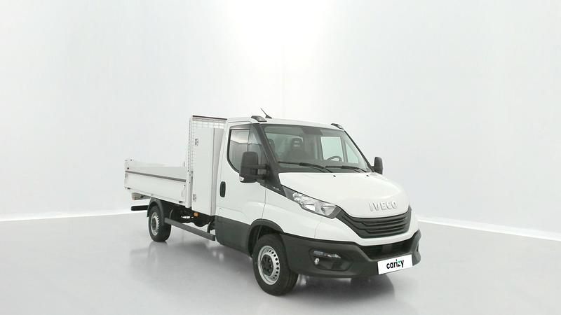 Nouvelle Iveco Daily 136 ch (100 kW) 2026 Blanc Berline
