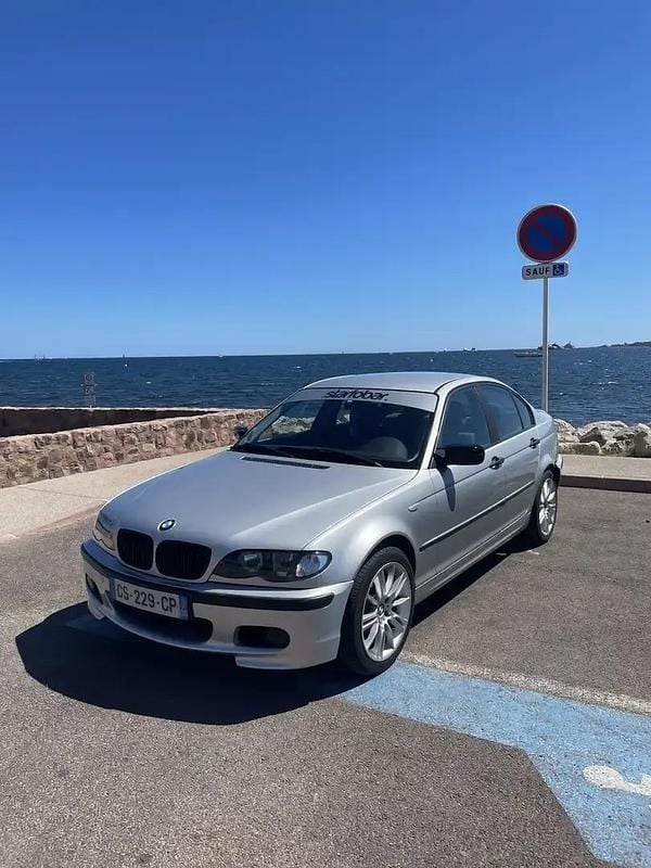 Gris Utilisé 2003 BMW 318 Berline | 2 500 € - Image 1/4