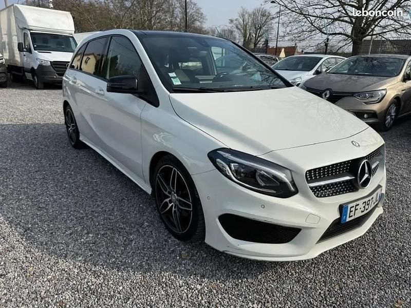 Blanc Utilisé 2016 Mercedes B200 AMG line Monospace | 12 990 € - Image 1/4