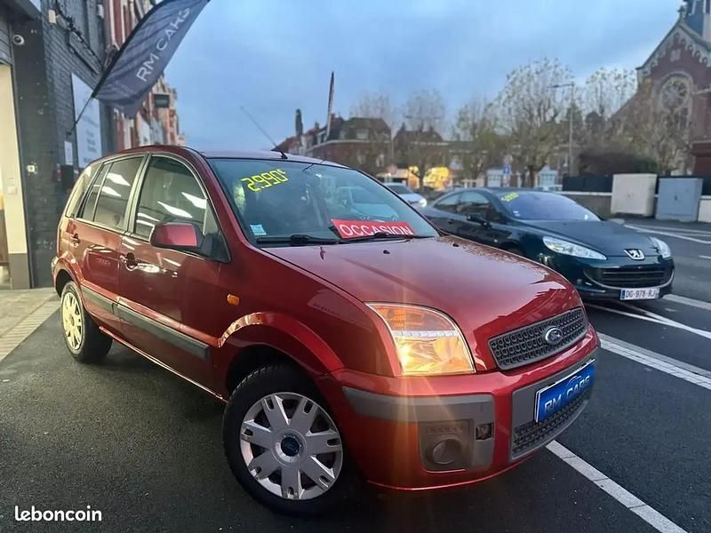 Rouge Occasion 2008 Ford Fusion Break | 2 990 € - Image 1/4