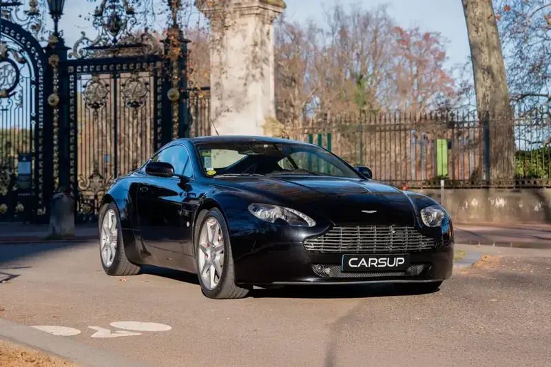 Noir Utilisé 2006 Aston Martin V8 Vantage Coupé | 58 000 € (Prix cher) - Image 1/4