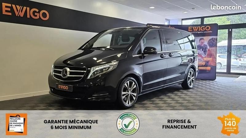 Noir Utilisé 2016 Mercedes E250 Avantgarde Monospace | 49 990 € - Image 1/4