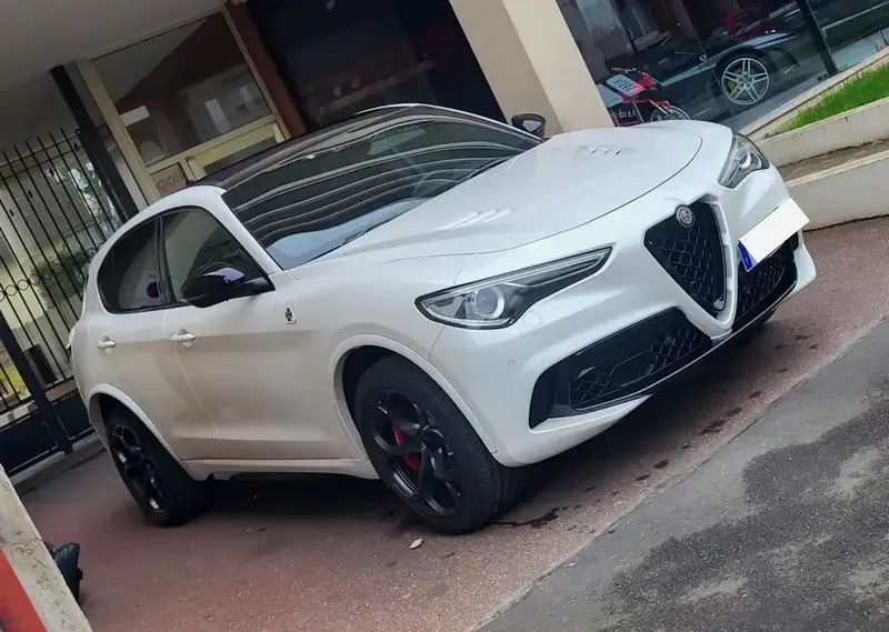 Blanc Utilisé 2019 Alfa Romeo Stelvio Quadrifoglio SUV | 57 500 € (Prix cher) - Image 1/4