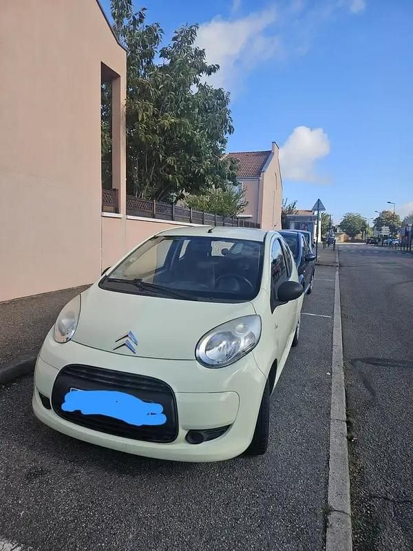 Utilisé 2010 Citroën C1 Attraction Citadine | 4 300 € (Prix juste) - Image 1/4