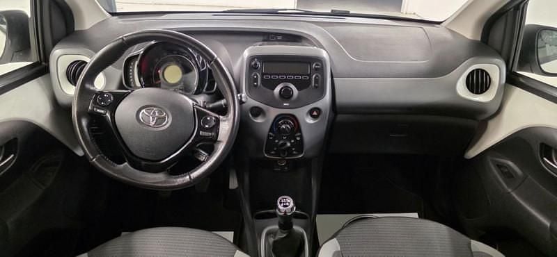 Image 2/4