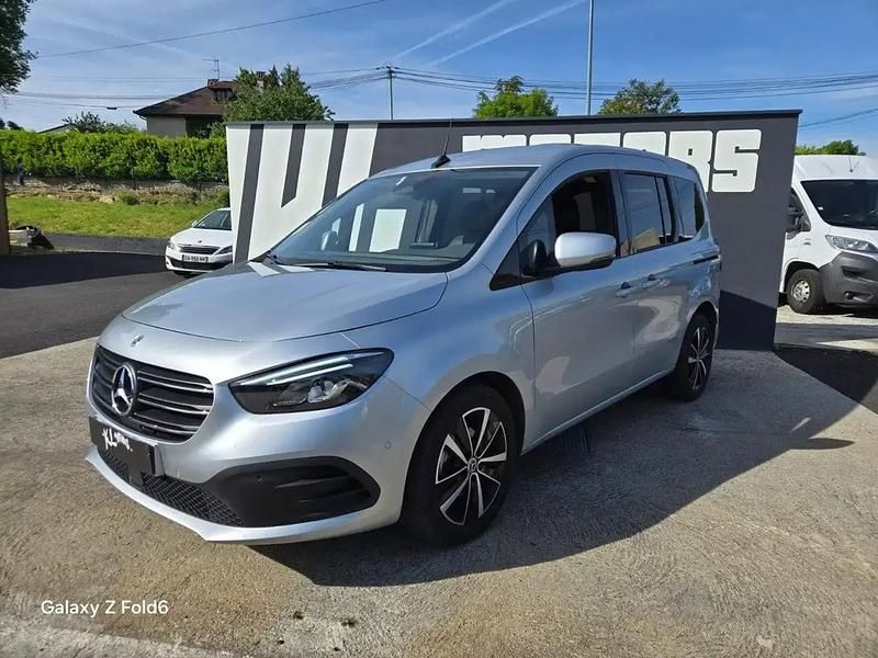 Gris Occasion 2024 Mercedes 180 Progressive Berline | 26 500 € - Image 1/4