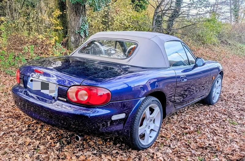 Bleu Occasion 2003 Mazda MX5 Cabriolet | 11 500 € - Image 1/4