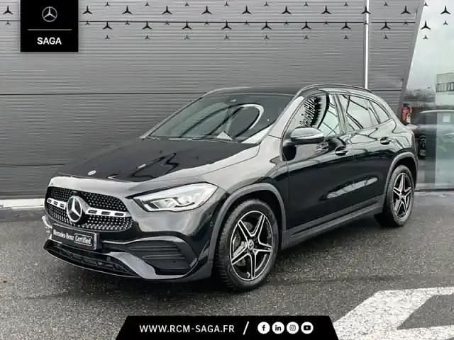 Noir Occasion 2023 Mercedes GLA200 AMG line SUV | 36 900 € (Bon prix) - Image 1/4