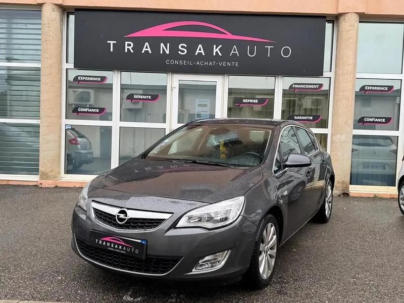 Gris Occasion 2011 Opel Astra Citadine | 8 390 € (Prix juste) - Image 1/4