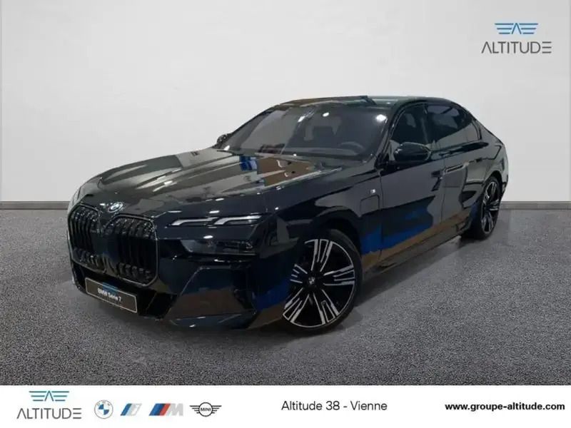 Noir Nouvelle 2024 BMW 750e M Sport Berline | 115 900 € (Prix assez cher) - Image 1/4