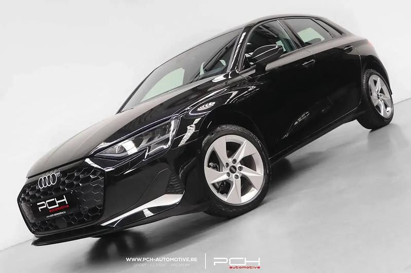 Noir Utilisé 2024 Audi A3 Sportback Berline | 29 999 € (Prix juste) - Image 1/4