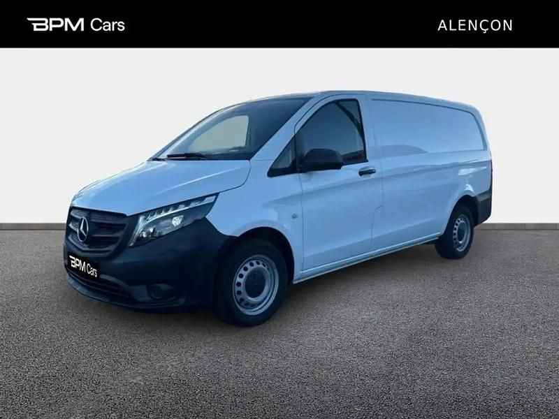 Blanc Occasion 2024 Mercedes Vito Van | 39 480 € - Image 1/4