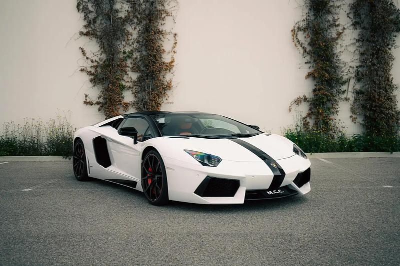 Occasion Lamborghini Aventador 700 ch (514 kW) 2014 Blanc Cabriolet