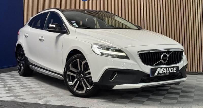 Occasion 2017 Volvo V40 CC Momentum Break | 15 990 € - Image 1/4