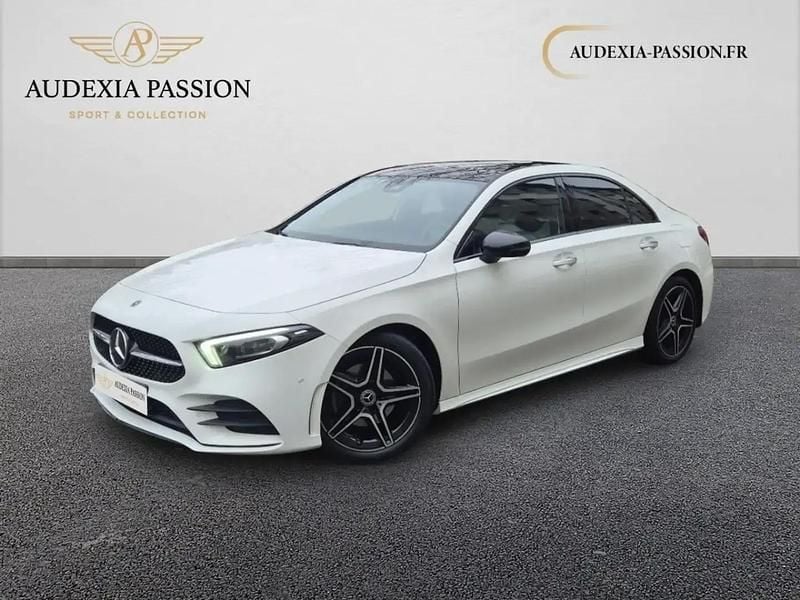Blanc Occasion 2021 Mercedes A180 AMG line Berline | 28 890 € (Prix juste) - Image 1/4