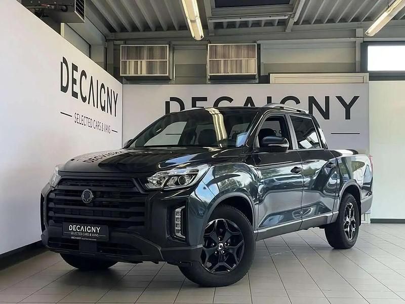 Gris Occasion 2023 Ssangyong (KGM) Musso Van | 32 495 € - Image 1/4