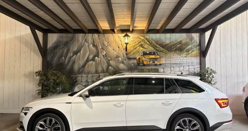 Utilisé 2021 Skoda Superb Scout 4x4 Berline | 32 950 € (Prix juste) - Image 1/4