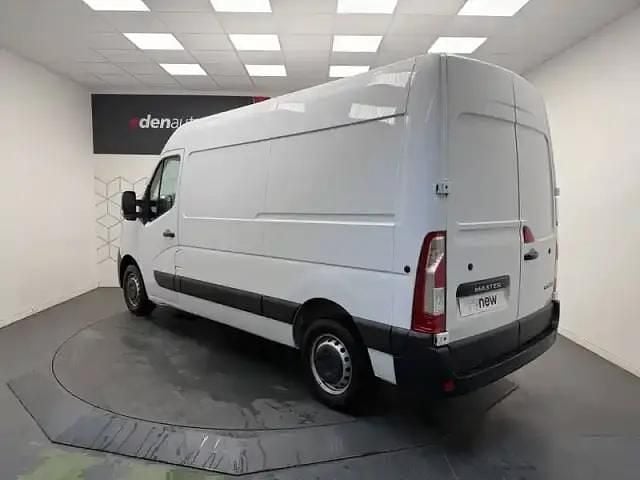 Occasion Renault Master 135 ch (99 kW) 2024 Blanc Berline