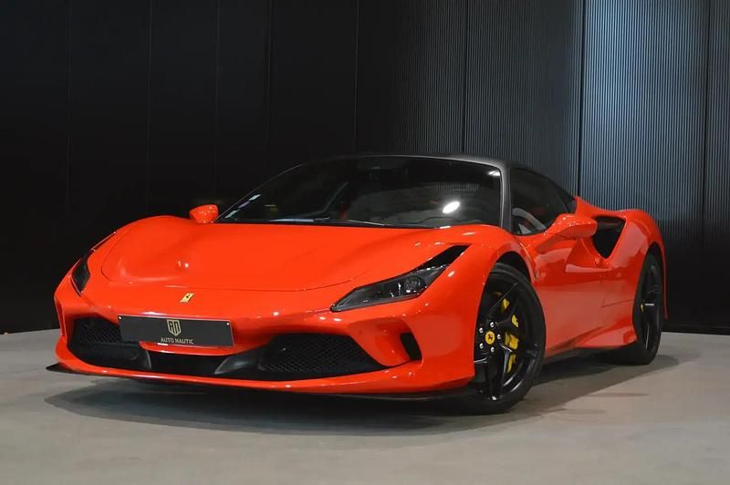 Rouge Utilisé 2021 Ferrari F8 Coupé | 281 900 € - Image 1/4