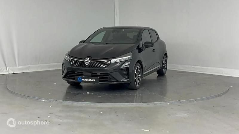 Utilisé 2023 Renault Clio V Techno Berline | 19 990 € (Prix juste) - Image 1/4