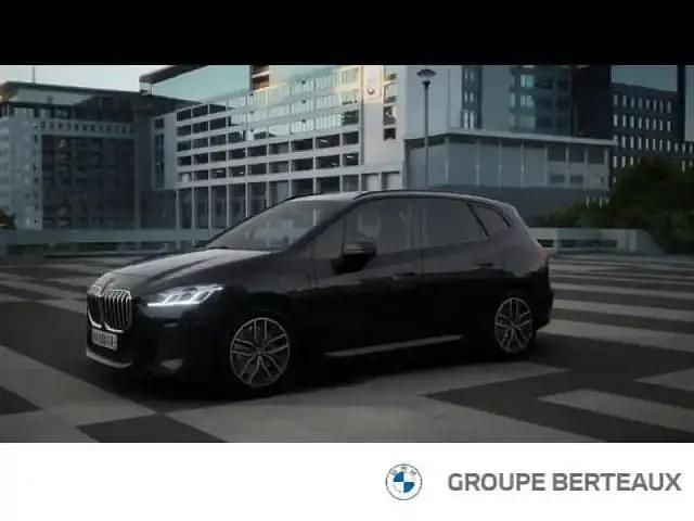 Saphirschwarz métallisé Utilisé 2025 BMW 225 Active Tourer M Sport Monospace | 37 000 € - Image 1/4