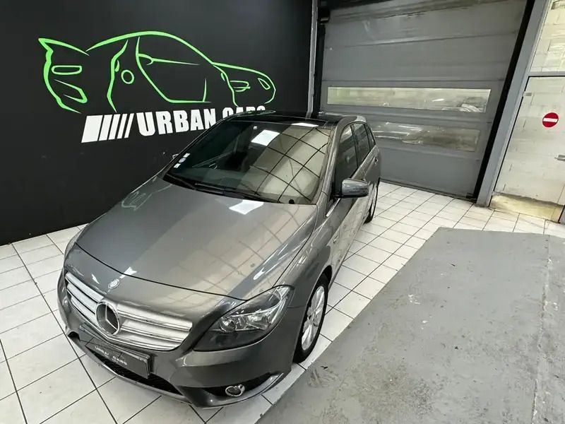 Utilisé 2012 Mercedes B200 Monospace | 9 377 € - Image 1/4