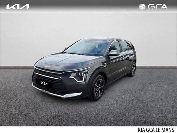 Gris Utilisé 2025 Kia Niro Motion SUV | 30 990 € (Prix juste) - Image 1/4