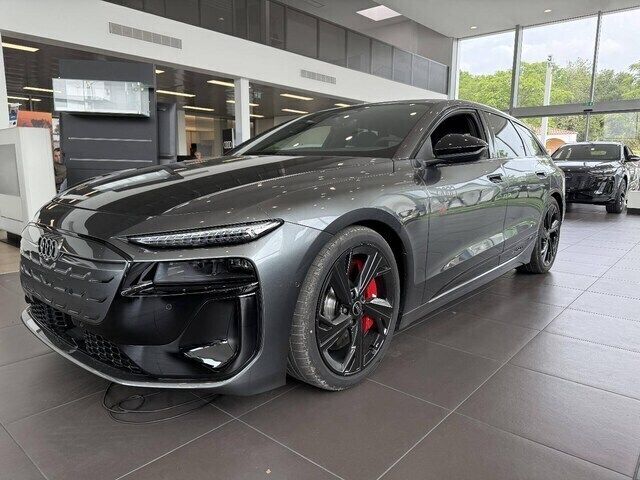 Gris daytona nacré Nouvelle 2025 Audi e-tron Ambition SUV | 104 900 € - Image 1/4