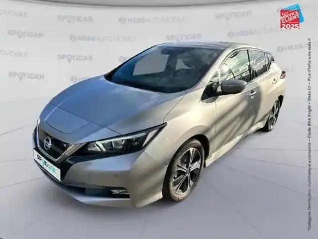 Gris Utilisé 2021 Nissan Leaf N-Connecta Citadine | 14 499 € (Prix juste) - Image 1/4