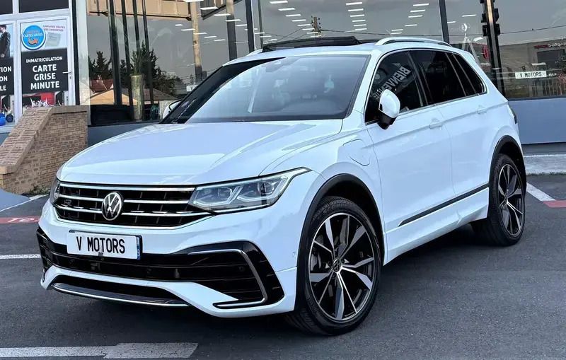 Blanc Utilisé 2021 VW Tiguan Exclusive SUV | 37 990 € - Image 1/4
