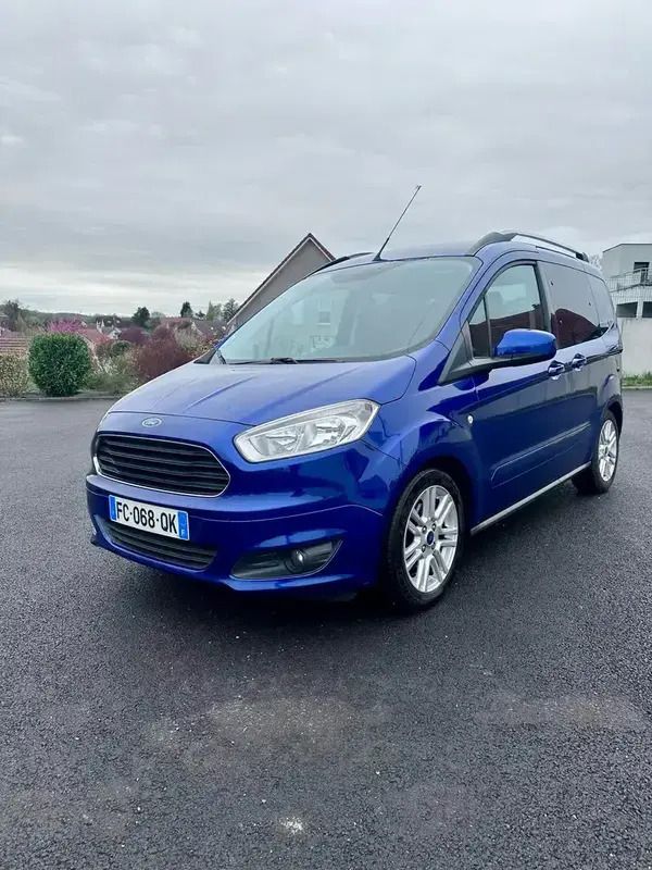 Utilisé 2018 Ford Tourneo Courier Sport Monospace | 7 990 € - Image 1/4