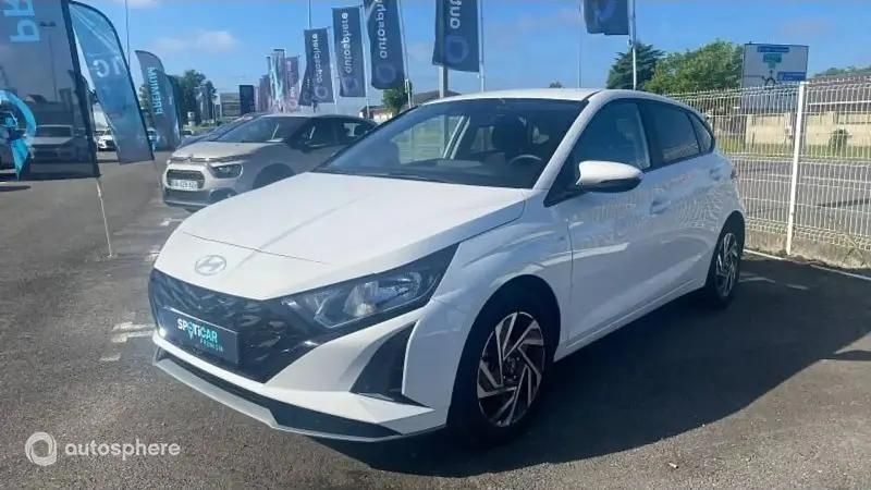 Blanc Utilisé 2024 Hyundai i20 Berline | 21 299 € (Prix juste) - Image 1/4