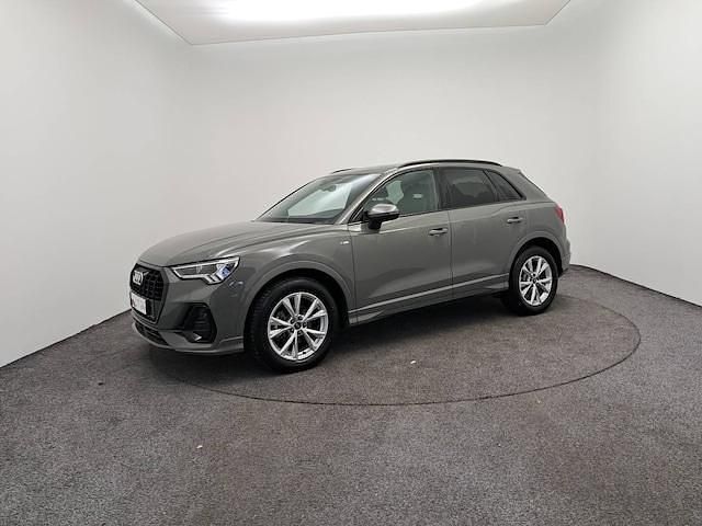 Gris chronos métallisé Occasion 2024 Audi Q3 S-Line SUV | 41 900 € (Prix juste) - Image 1/4